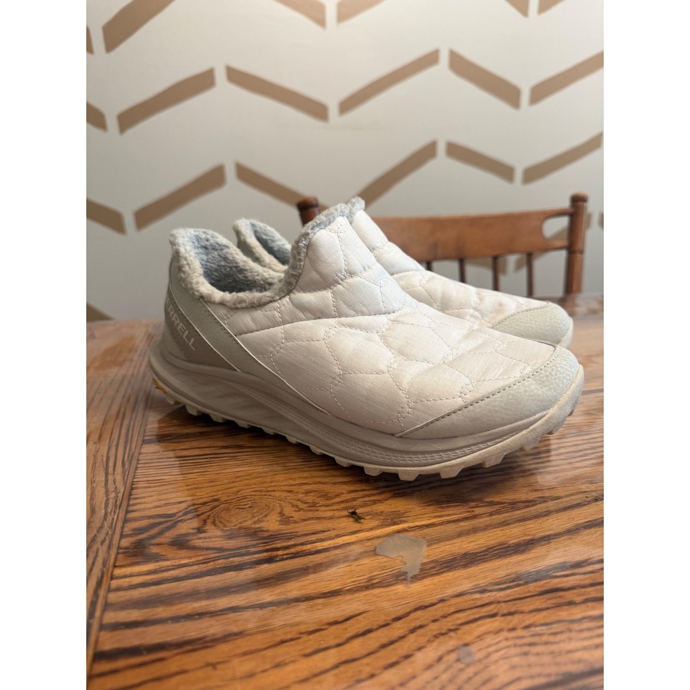 Merrell Nova Sneaker Moc Women Size 8 Cream Quilted Fleece Lined Vibram J067782